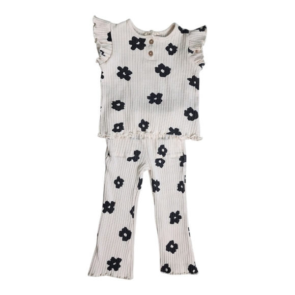 Flower Print Stripped Knit Fabric 2 Piece Black White Set Size 4T - Picture 10 of 10